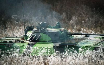 BVP-2 ve výcvikovém prostoru