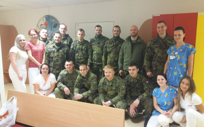 navsteva-vojaku-na-detskem-oddeleni-vitkovicke-nemocnice.jpg