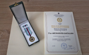 medaile a certifikát