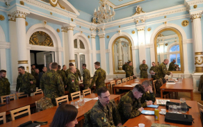 2.	Seznamovali se vojáci z bojových jednotek s akademickými pracovníky