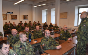 Přednášel také vrchní praporčík brigády nprap. Pavel Konvalinka