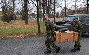 Do pole jsou potřebné nejen osobní věci, vyvést se musí i nezbytné pomůcky