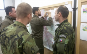 Plánování operace u 33. pěšího praporu