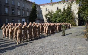 Plukovník Švejda vojákům přiblížil také jednotlivé fáze operace Resolut support